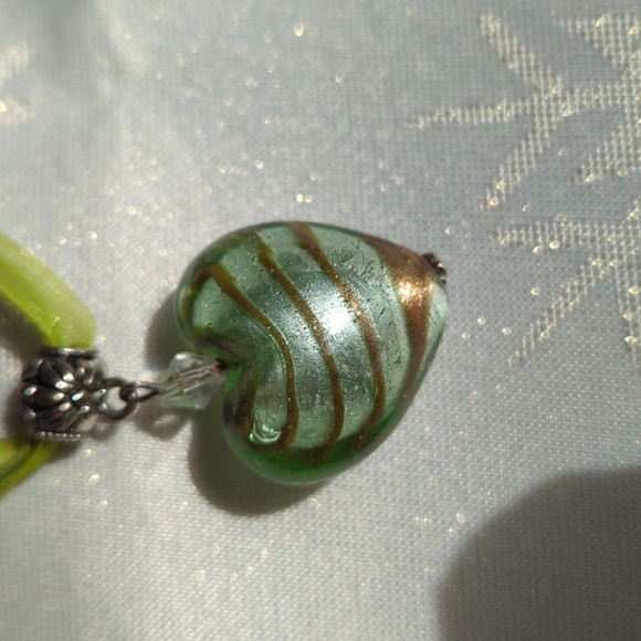 Glass HEART Necklace - Picture 2 of 4